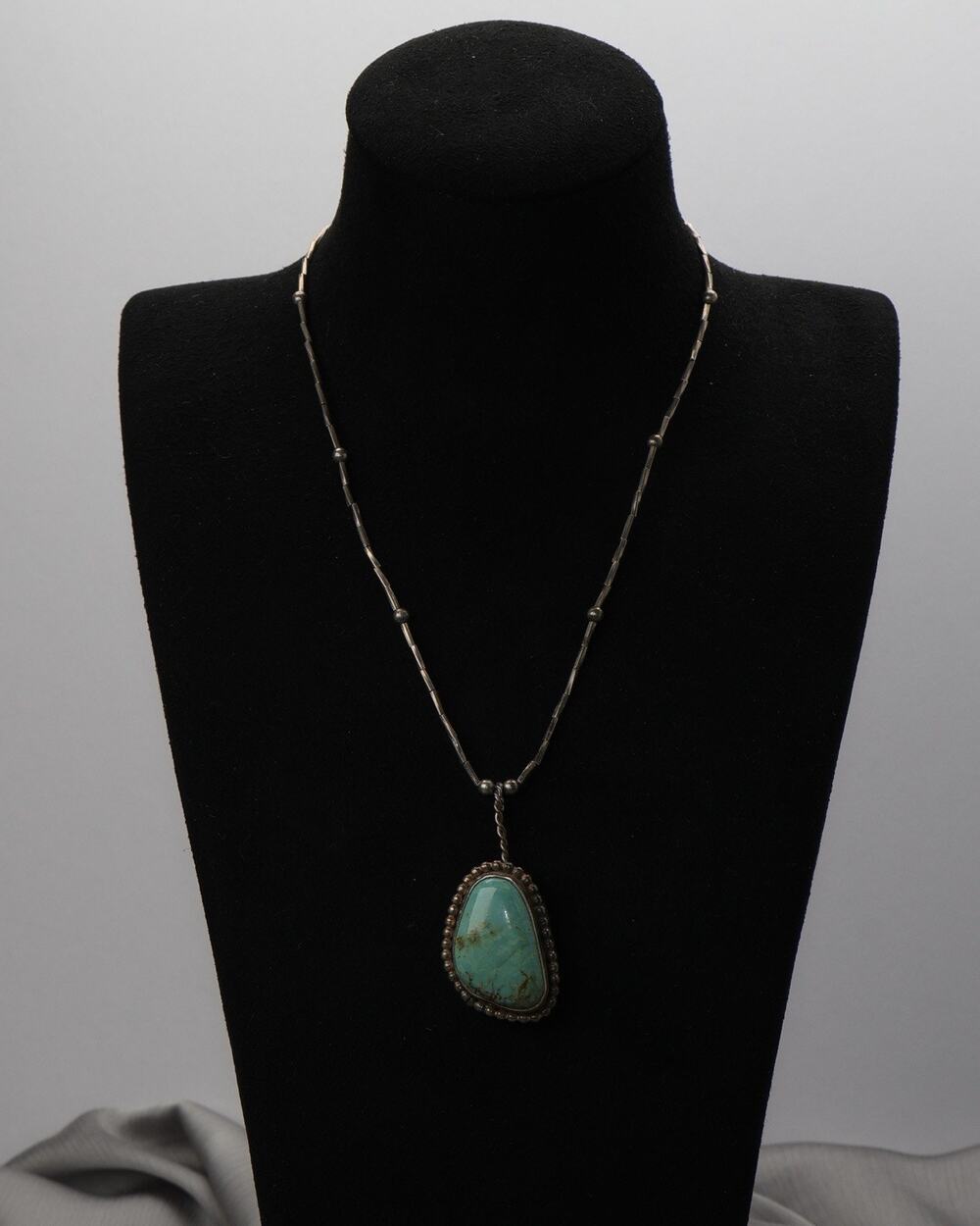 Vintage Navajo Sterling Silver Turquoise Necklace 12.6G / 15.5in